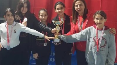 Hatay Orta okullar arası Satranç yarışmasında Sümerler Ortaokulu bir birincilik