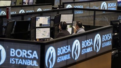 
Borsa İstanbul'da BIST 100 endeksi, günün ilk yarısında 9.404,11 puanla