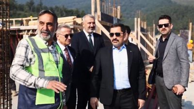 Hatay Valisi Mustafa Masatlı, Serinyol Mahallesi’nde yapımı devam eden Çocuk