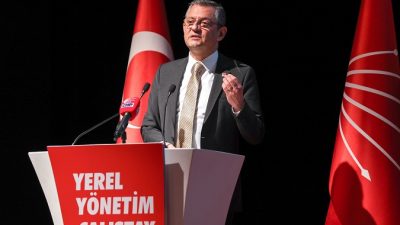 Cumhuriyet Halk Partisi Genel Başkanı Özgür Özel, CHP Genel Merkezi’nde