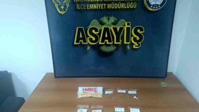 Hatay’ın İskenderun ilçesinde emniyet güçleri tarafından yapılan uygulamalarda; 1295 şahıs,