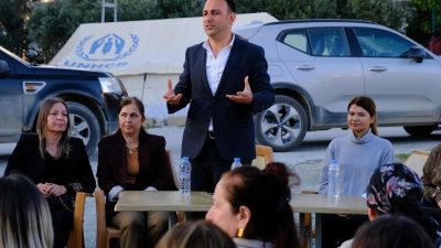 CHP’nin Defne ilçe belediye başkan adayı Halil İbrahim Özgün erkeklerin