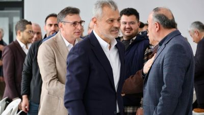 Hatay Büyükşehir Belediye Başkan adayı Mehmet Öntürk, şehrin çeşitli mahallelerinde