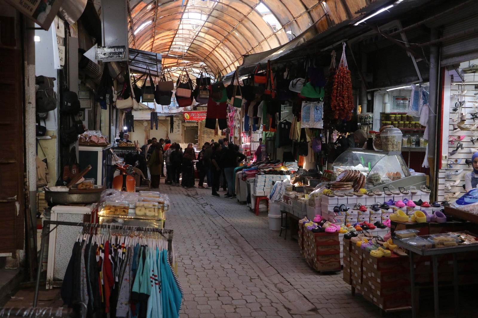 Hatay’da Ramazan alışverişi sessiz ve buruk geçiyor