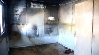 Hatay’da eşine kızan bir adam, yaşadıkları konteyneri yaktı. Afetzede kadın,