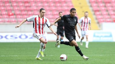 Trendyol Süper Lig 30. haftasında Hatayspor-Samsunspor mücadelesinde ilk yarı sona