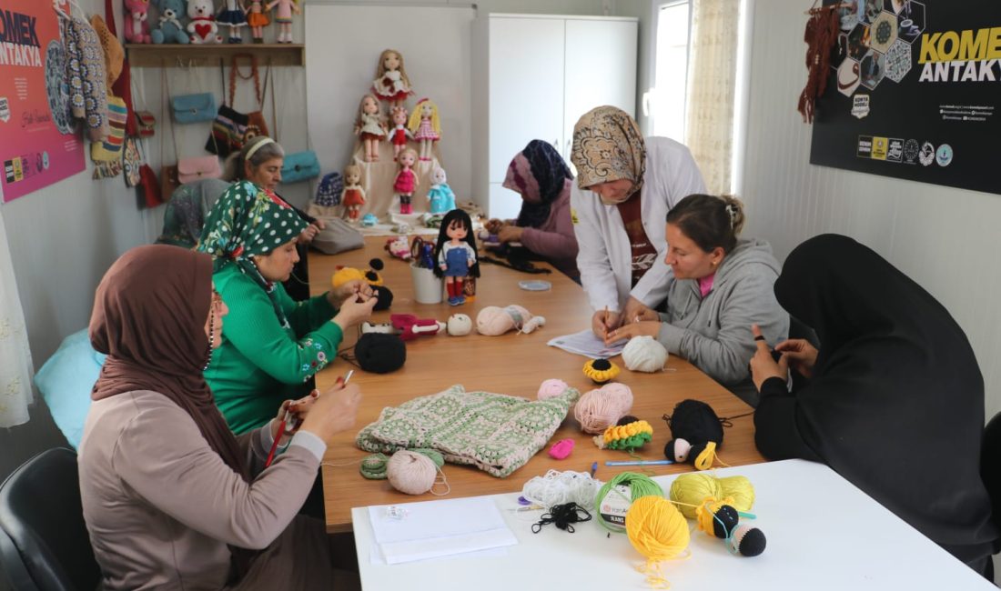 Hatay'da konteyner kentlerde kalan