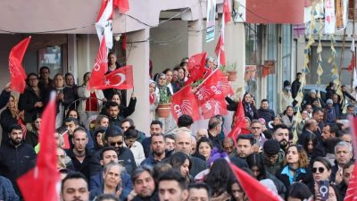 Hatay Büyükşehir Belediye Başkanı ve CHP adayı Lütfü Savaş, bölgedeki