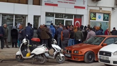 Hatay’da yaşanan depremin ardından evleri ve iş yerleri zarar gören