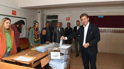 CHP Antakya merkez ilçe belediye başkan adayı Hüseyin Aksoy oyunu