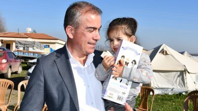 31 Mart Yerel seçimleri yaklaşırken adayların seçim gezilerinde yaptıkları ve