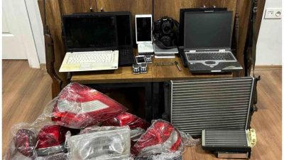 Hatay'da polis ekipleri tarafından hırsızlık olaylarının aydınlatılması kapsamında bir eve