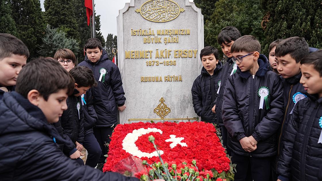 Mehmet Akif Ersoy, İstiklal Marşı’nın kabulünün 103. yılında anıldı