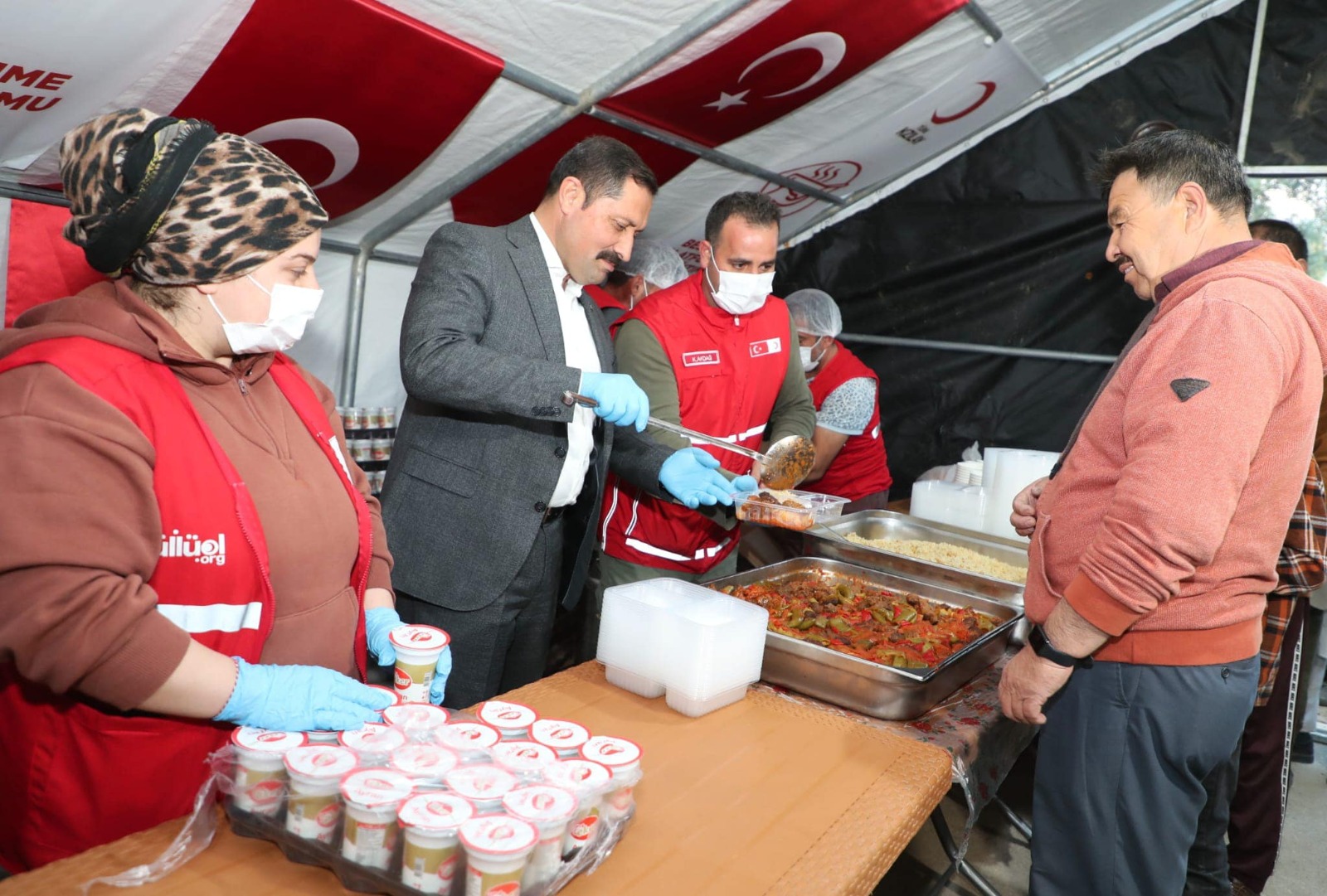 Vali Masatlı, Ovakent’te iftar açtı