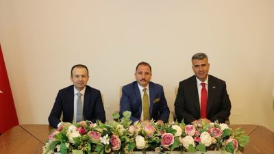 Her fırsatta eğitime erişimde ve eşitlik vurgusu yapan İSTE Rektörü