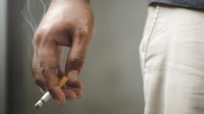 Ramazan ayı, sigara bağımlılığı olan kişiler için zorlayıcı olabilir çünkü