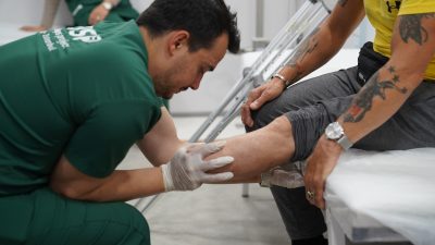 Kahramanmaraş merkezli asrın felaketinde enkaz altında bir bacağını kaybeden Murat