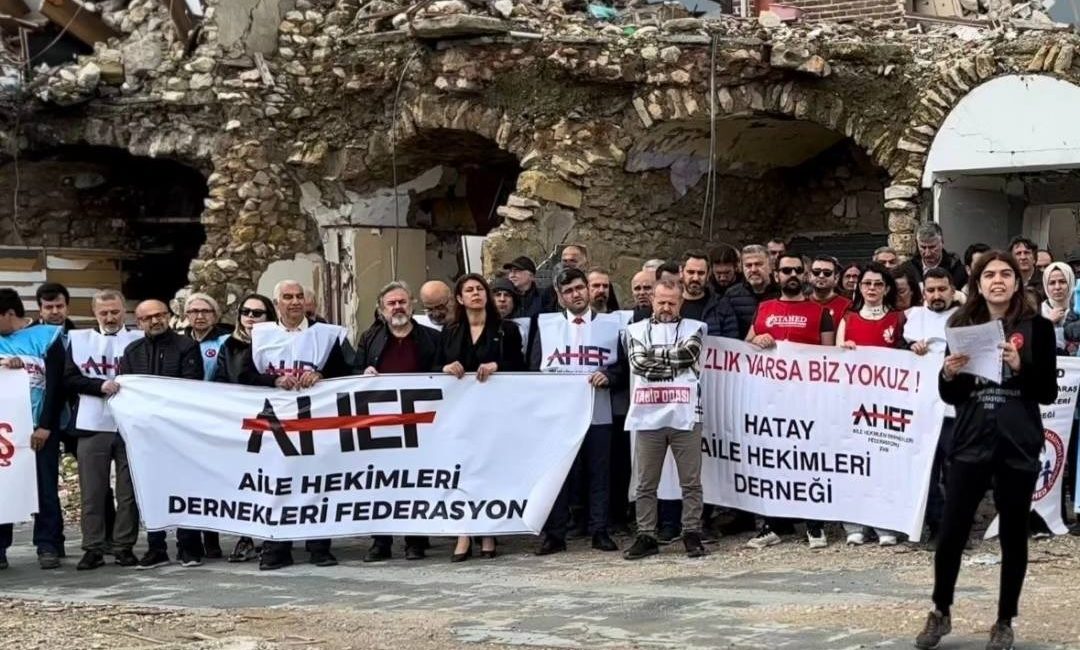 Aile hekimleri, Hatay-Antakya’da depremin