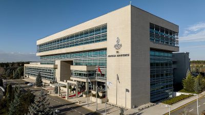 Anayasa Mahkemesi Başkanlığı için yapılan seçimde 9 oy alan Kadir