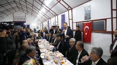 Enerji ve Tabii Kaynaklar Bakanı Alparslan Bayraktar, Hatay’ın Kırıkhan ilçesinde