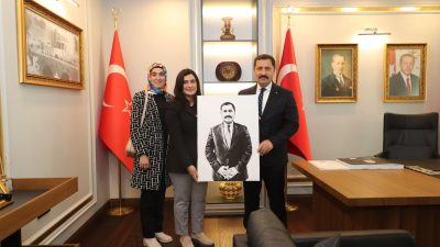 Antakya’da bir resim ve fotoğraf sanatçısı tarafından Vali Mustafa Masatlı’nın