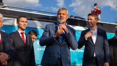 Geçtiğimiz hafta, Hatay’a iki bakan gelerek AKP adayı Mehmet Öntürk’e