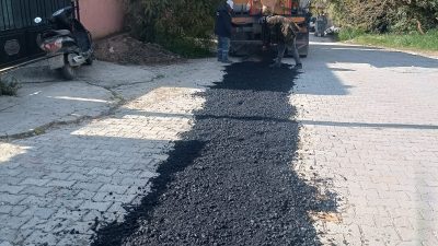 Hatay’ın Defne ilçesinde seçime beş kala çukurlu yollara yönelik yapılan