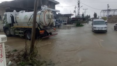 Hatay Büyükşehir Belediyesi (HBB) ekipleri, şehir genelinde yaşanan aşırı yağış