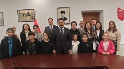 İskenderun Kaymakamlığı, Kütüphane Haftası’nın 60. yılını kutladı. Haftanın etkinlikleri çerçevesinde