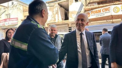 İskenderun’da yerel seçim hazırlıkları kapsamında Cumhuriyet Halk Partisi’nin (CHP) İskenderun