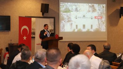 Hatay Valisi Mustafa Masatlı, il genelinde faaliyet gösteren sektörleri temsil