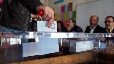 Türkiye, 27 Mart’ta gerçekleştirilecek olan yerel seçimlere yaklaşırken, oy kullanmamanın