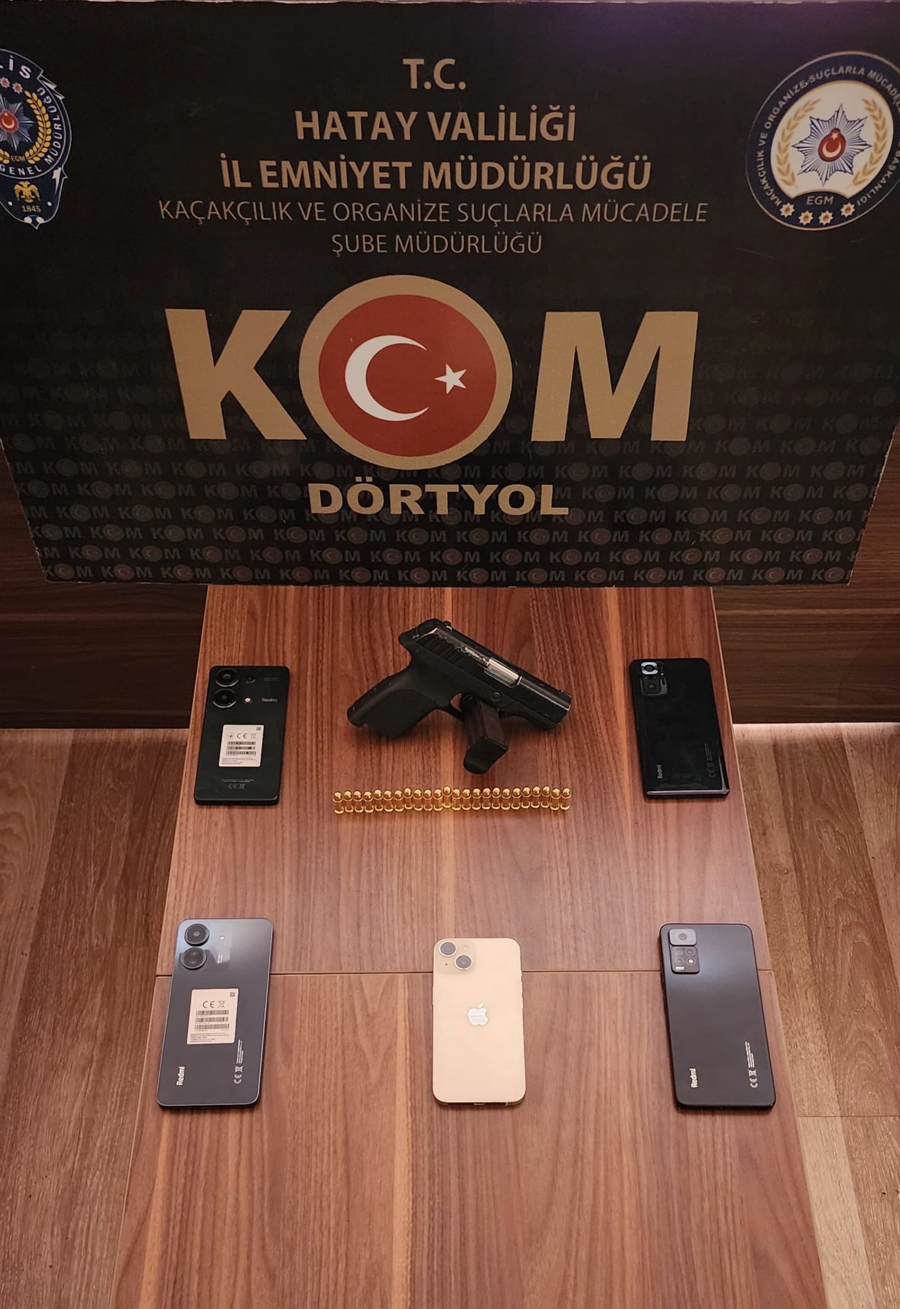 Dörtyol’da çok sayıda illegal eşya ele geçirildi