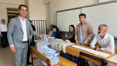 Erzin belediye Başkanı iken CHP tarafından yeniden aday gösterilen Erzin