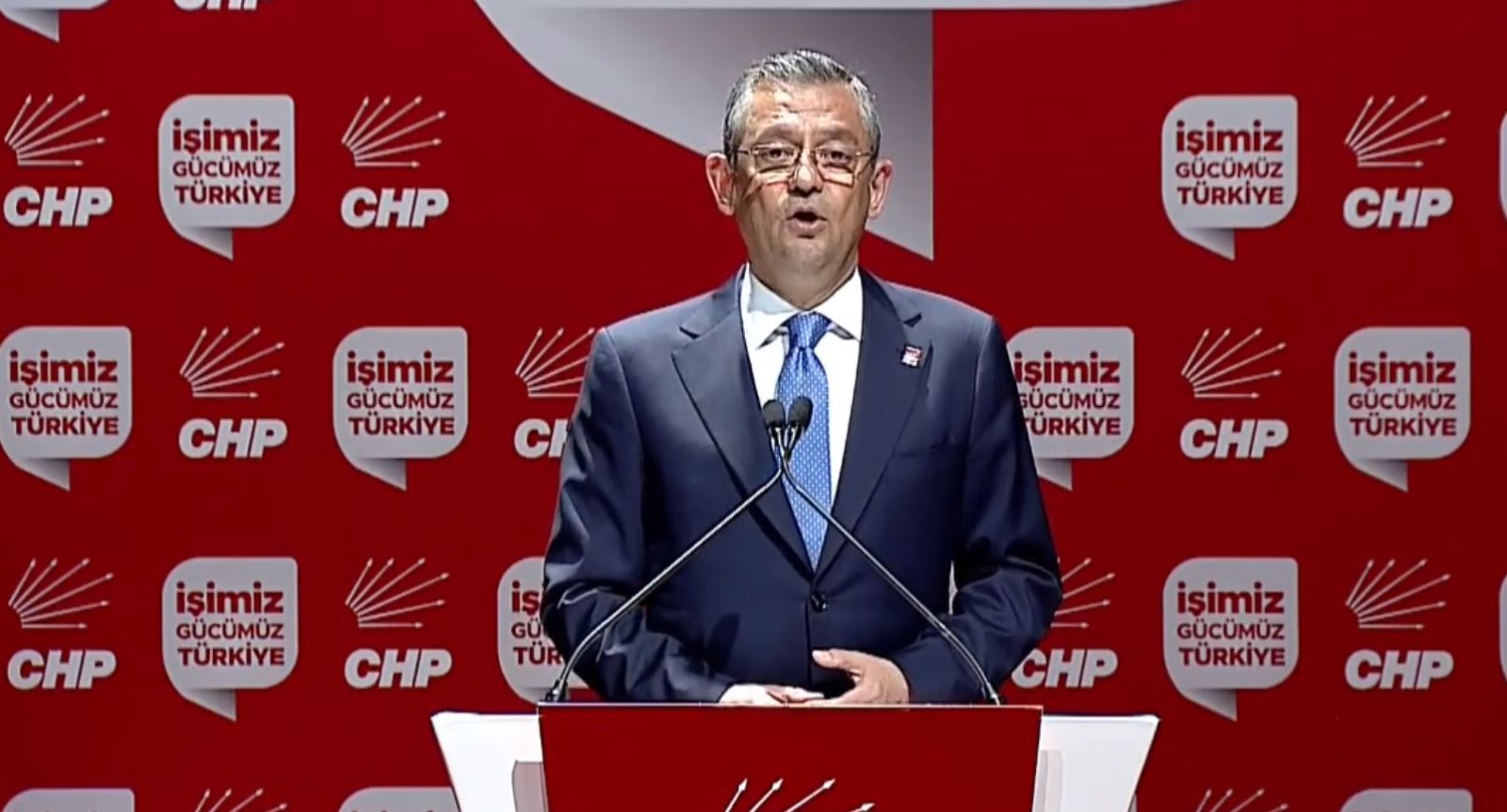 CHP başkanı Özel : CHP %25’lik tabanı kırmıştır yerle bir etmiştir