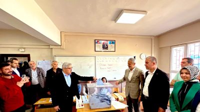 AKP Hatay milletvekili ve Dijital Mecralar Komisyon Başkanı Hüseyin Yayman