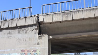 Çevre yolu üzerinde bulunan Dağlı marketin önündeki Samandağ kavşak üst