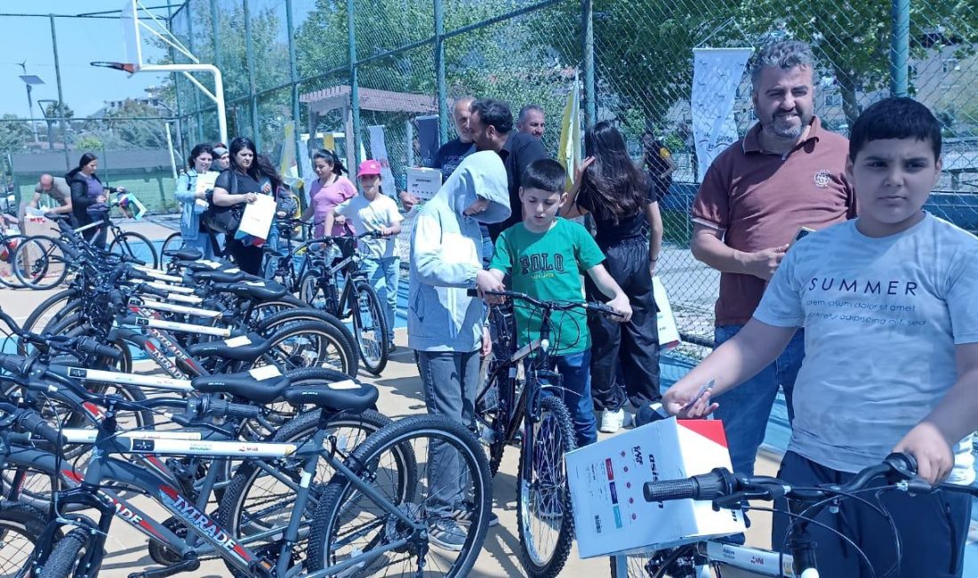 Hatay’ın Defne ilçesinde depremzede