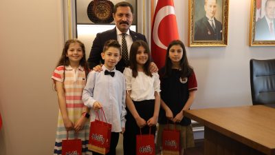 Hatay Valisi Mustafa Masatlı’dan 23 Nisan Egemenlik ve Çocuk Bayramı