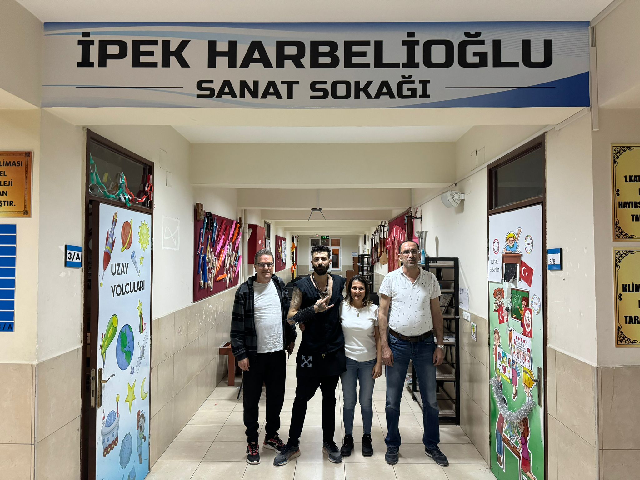 İpek Harbeli Sanat Sokağı “ Göğe selam verdi”