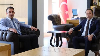 Defne Belediye Başkanı Halil İbrahim Özgün, Defne Kaymakamı Mesut Çoban’ı