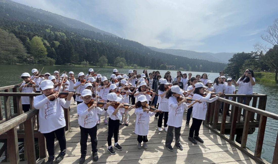 Bolu Milli Eğitim Müdürlüğü koordinesinde yürütülen "Arkadaşım Keman" projesi kapsamında