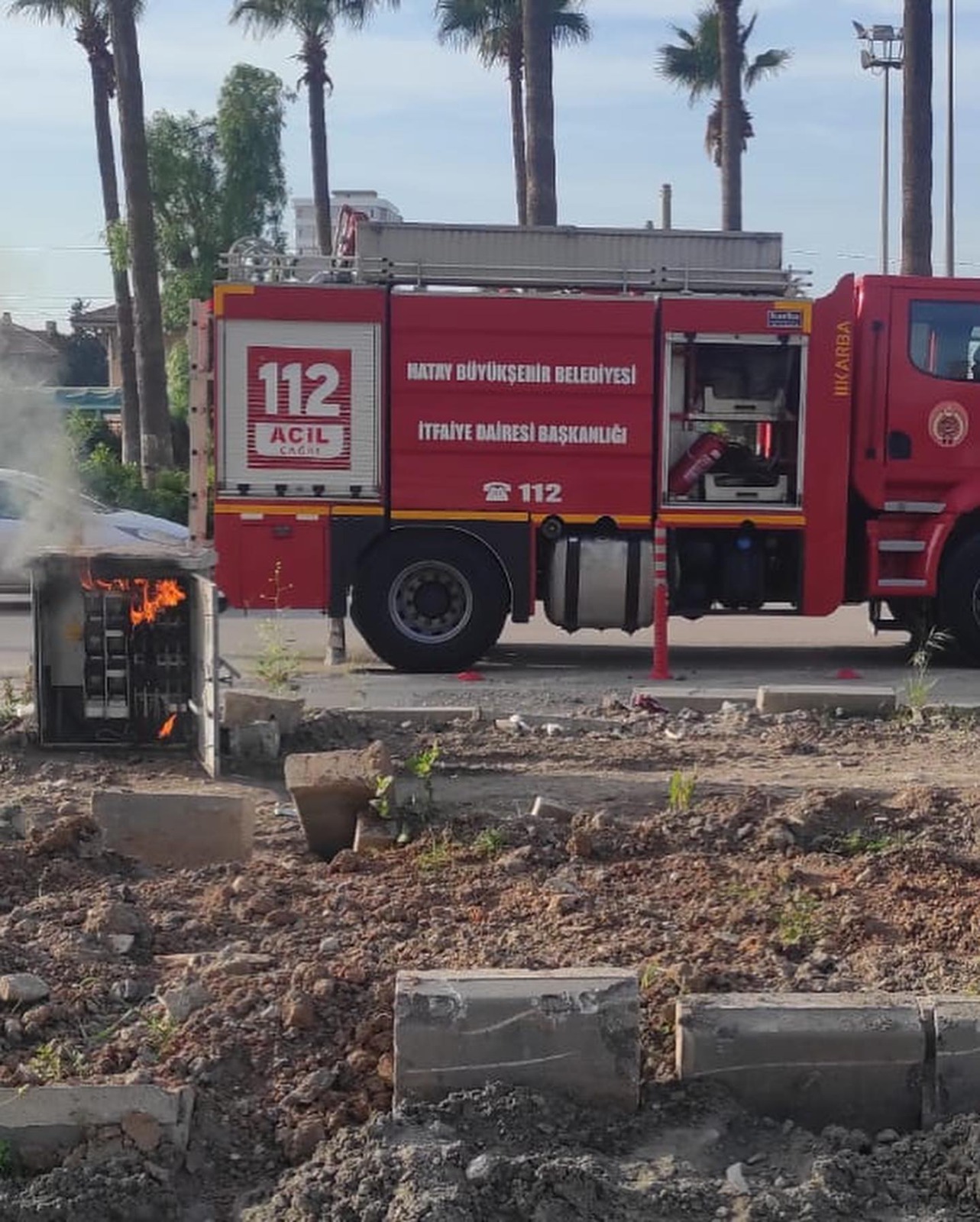 İskenderun’da elektrik panosu yangınına hızlı müdahale