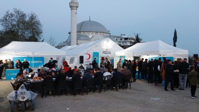 Türkiye Sigorta, Kahramanmaraş merkezli depremlerden etkilenen vatandaşlarla “Kardeşlik Sofraları” iftar