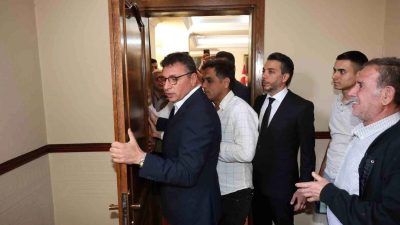 Hatay’ın İskenderun ilçesinde sandıktan zaferle çıkan Belediye Başkanı Mehmet Dönmez’in