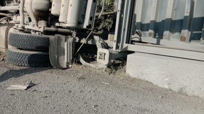 Hatay-Erzin ilçesi Burnaz yol ayırımında acı bir olay yaşandı. Odun