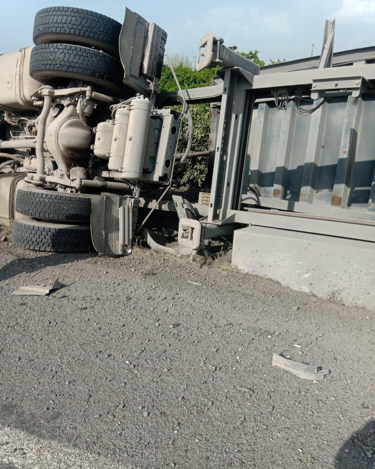 Hatay-Erzin ilçesi Burnaz yol ayırımında acı bir olay yaşandı. Odun