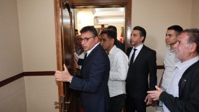 İskenderun Belediye Başkanlığına seçilen Mehmet Dönmez, seçim meydanlarında verdiği sözü