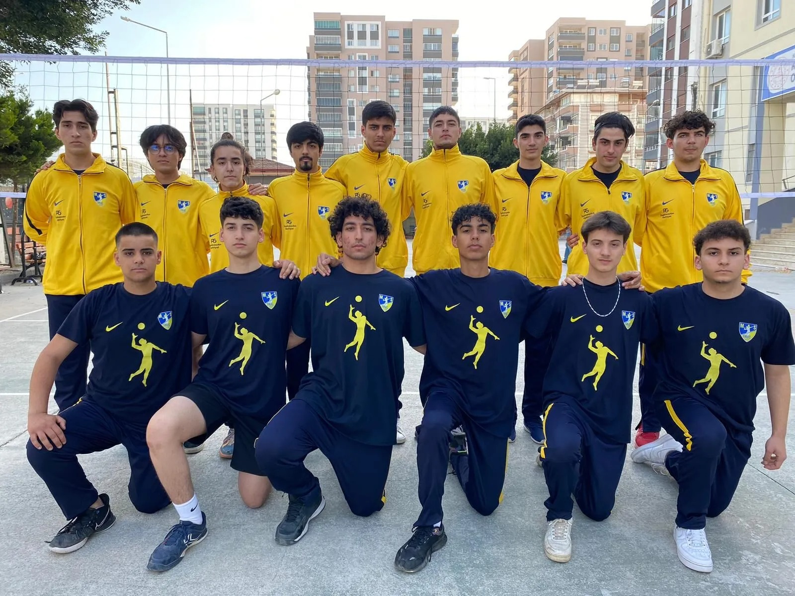 Voleybolda Smaç Spor kulübü sahnede