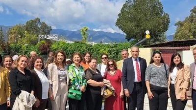 Hatay-Altınözü’nden gelen bir hemşehrimiz, dünya çapında tanınan müzisyen Karsu’nun annesi